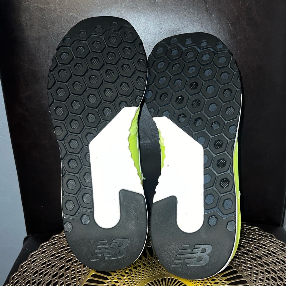 New Balance 247 Men Neon Yellow Lace-Up Sneakers - Picture 6 of 10